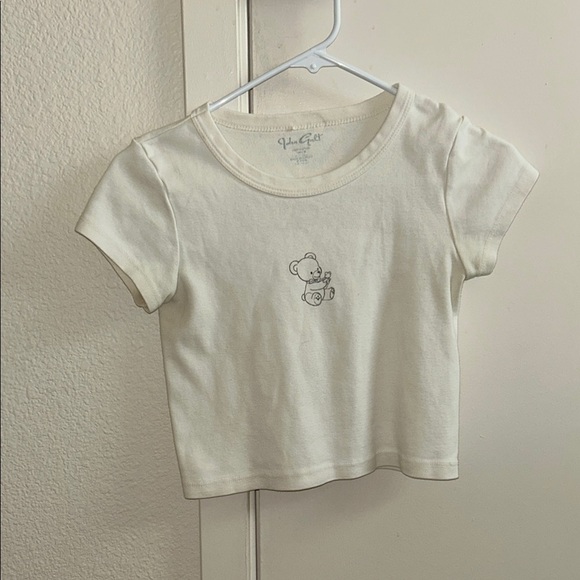 🧸Brandy Melville Cream Crop Top with Bear Detail - Picture 2 of 4